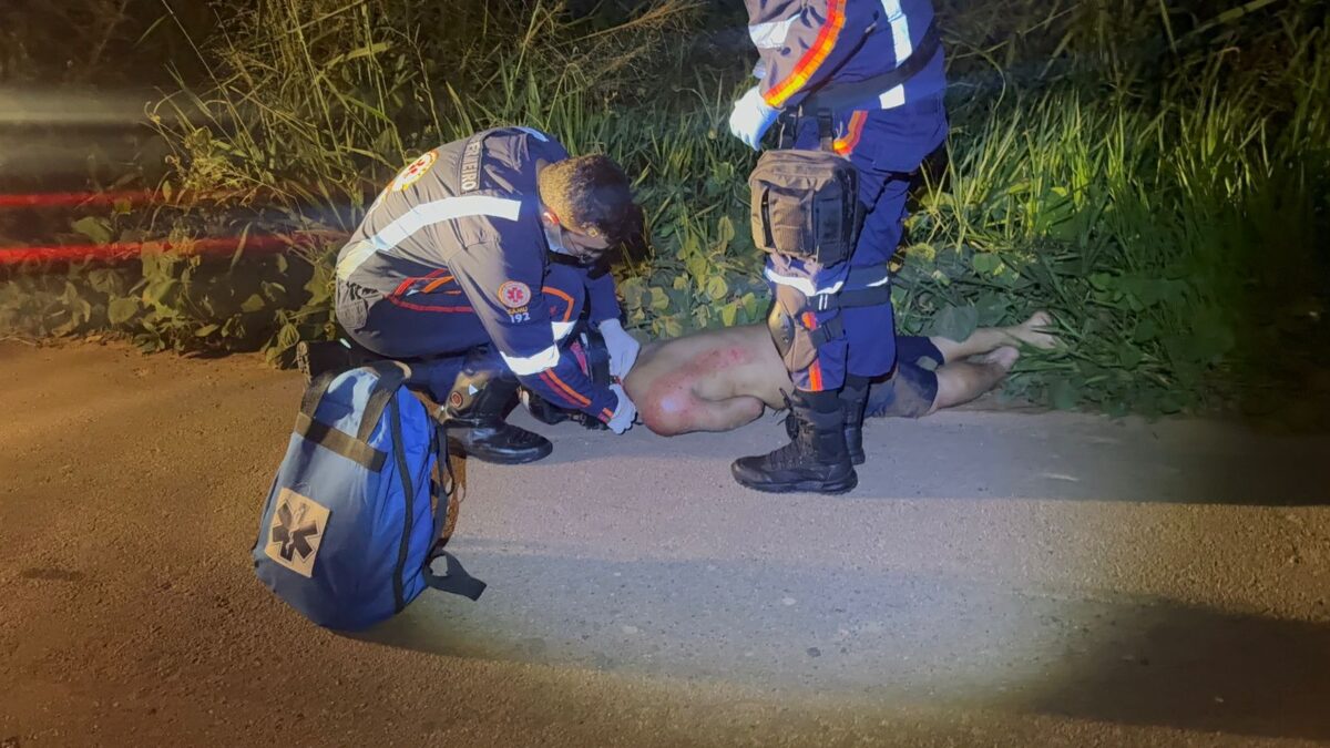 Motociclista morre e garupa fica gravemente ferido após grave acidente na estrada de Porto Acre