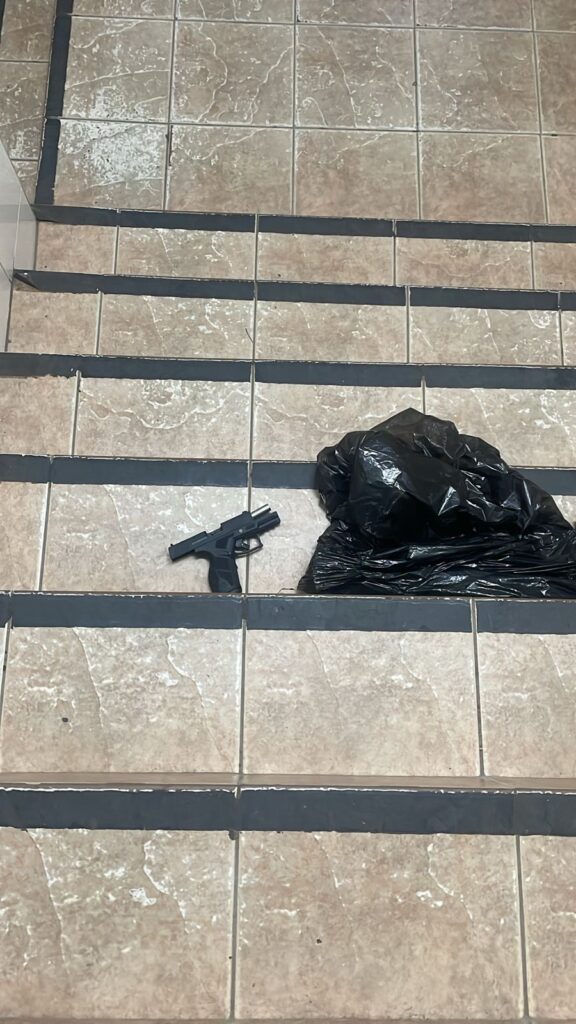 Polícia investiga escola isolada após ataque com arma de fogo em Rio Branco