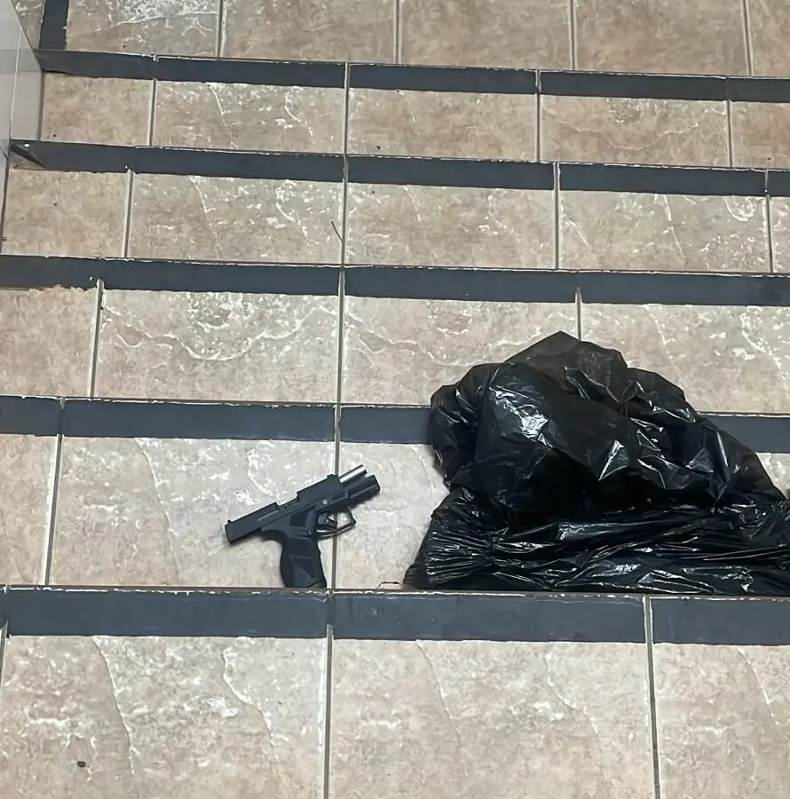 Adolescente de 13 anos usou arma do padrasto em ataque em escola de Rio Branco, aponta investigação