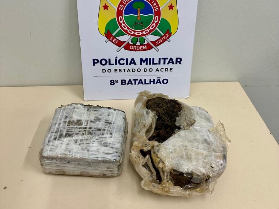 Adolescente é apreendida com quase 1 quilo de maconha durante ação da PM em Sena Madureira
