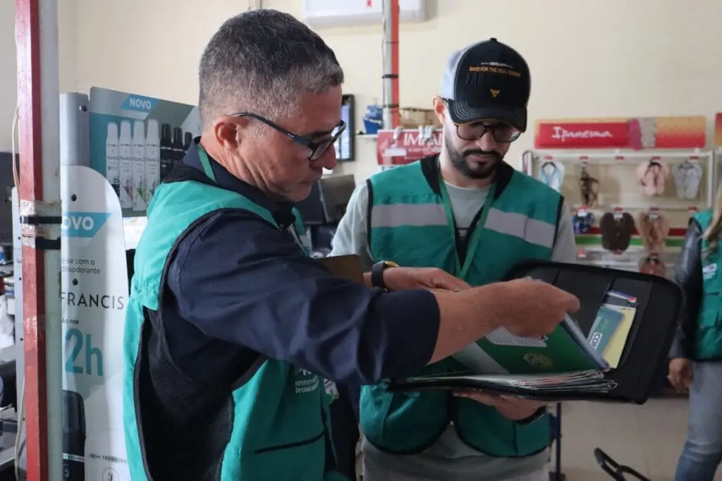 Programa Rota da Qualidade leva fiscalização do Procon a municípios isolados do Acre