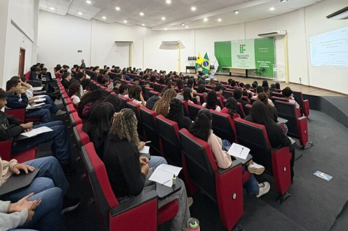 IFAC Sena Madureira palestra acolhimento estudantes
