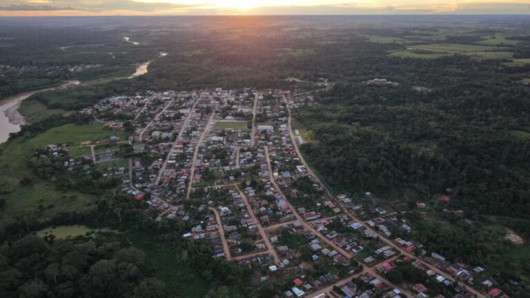 Vista aérea do município de Assis Brasil.