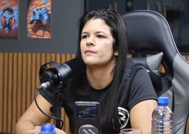 “Mulher não é o sexo frágil no tatame”, diz Eveline no Resenha Podcast