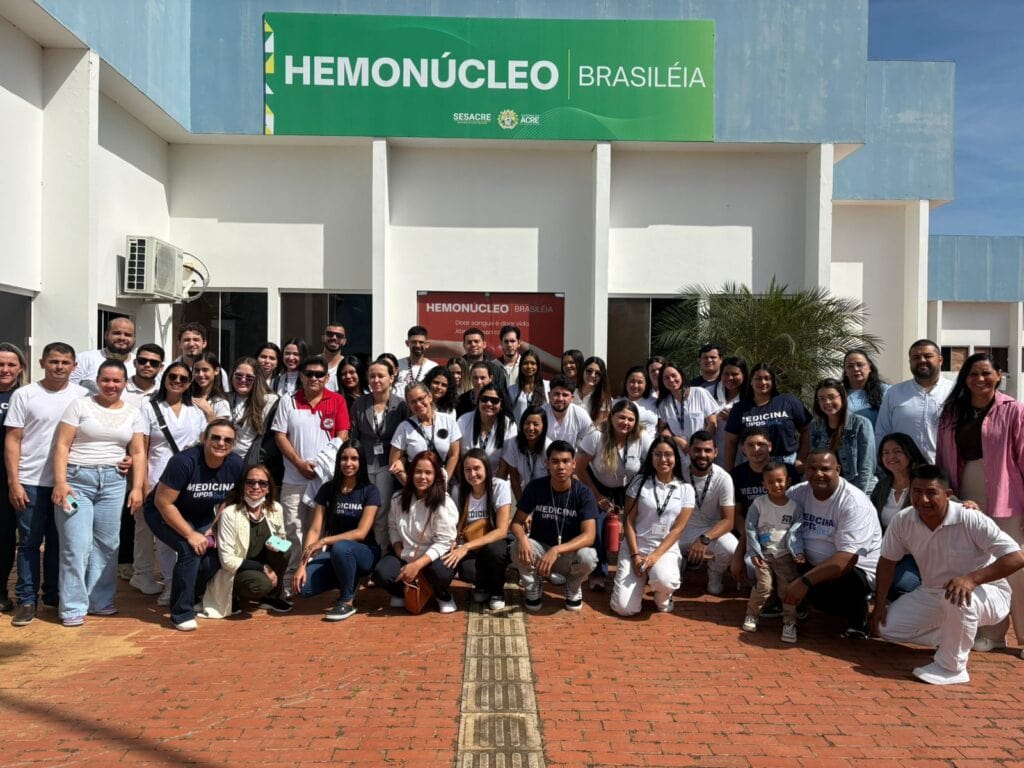 Parceria Acre estudantes Medicina Bolívia doação de sangue