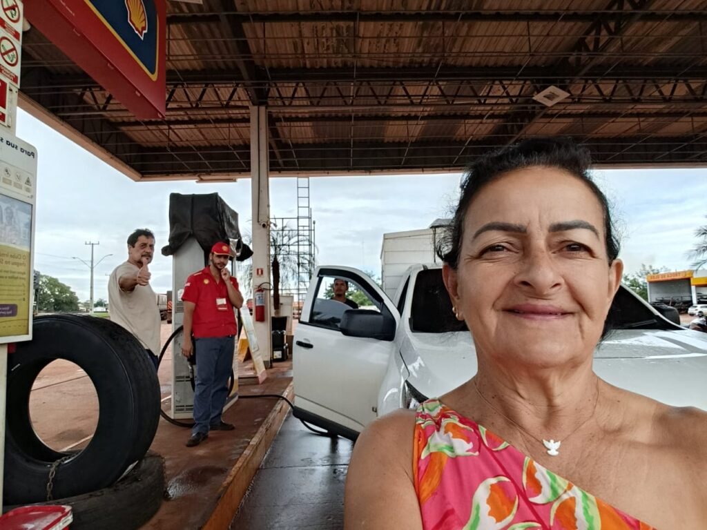 Casal de Sena Madureira viaja em caminhonete adaptada pelo Brasil