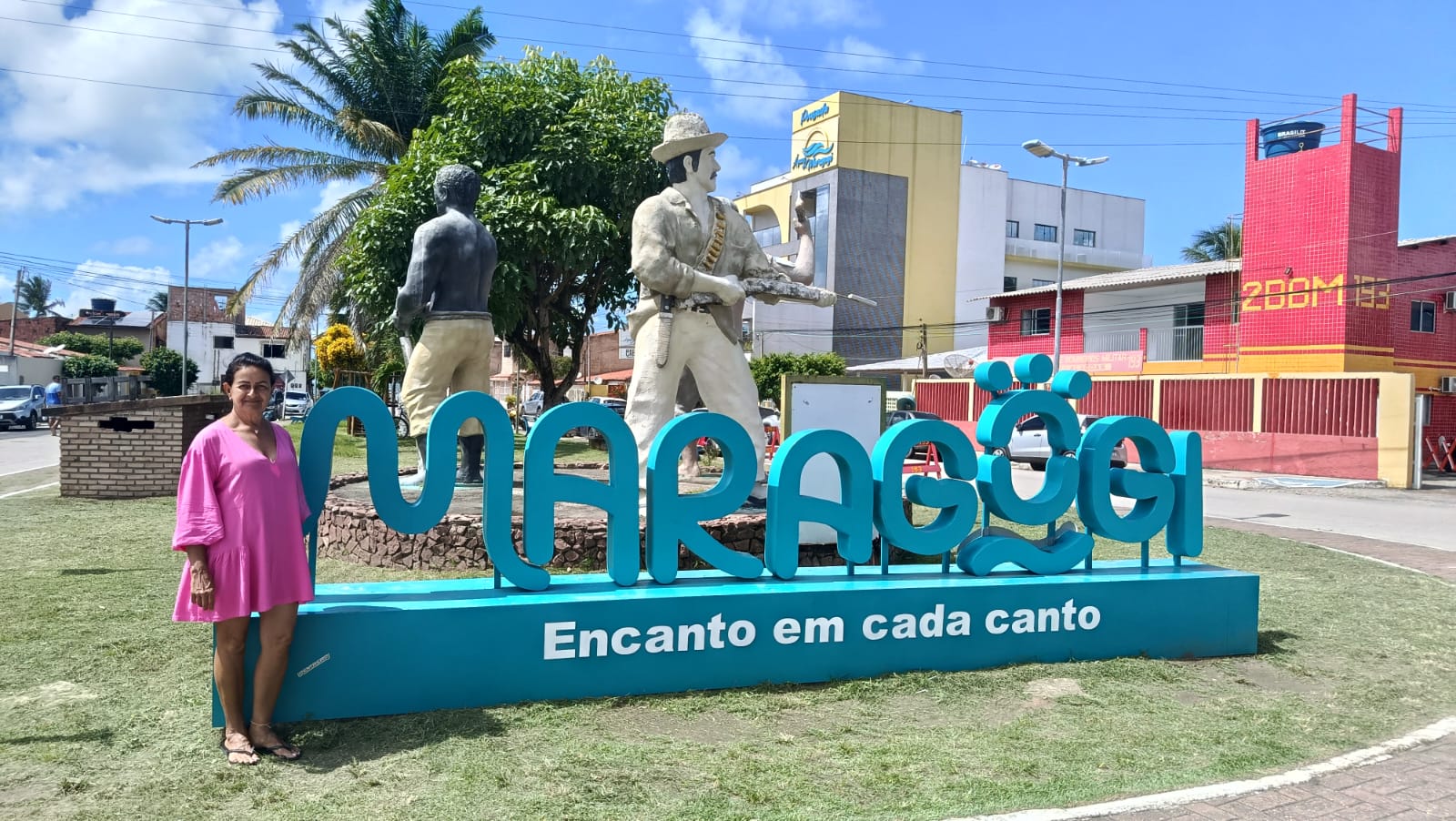Casal de Sena Madureira viaja em caminhonete adaptada pelo Brasil