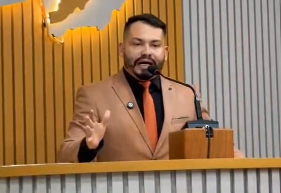 Maycon Moreira salário ajuda enchente Sena Madureira