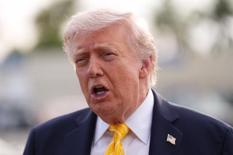 Donald Trump durante anúncio sobre cessar-fogo temporário entre Rússia e Ucrânia.
