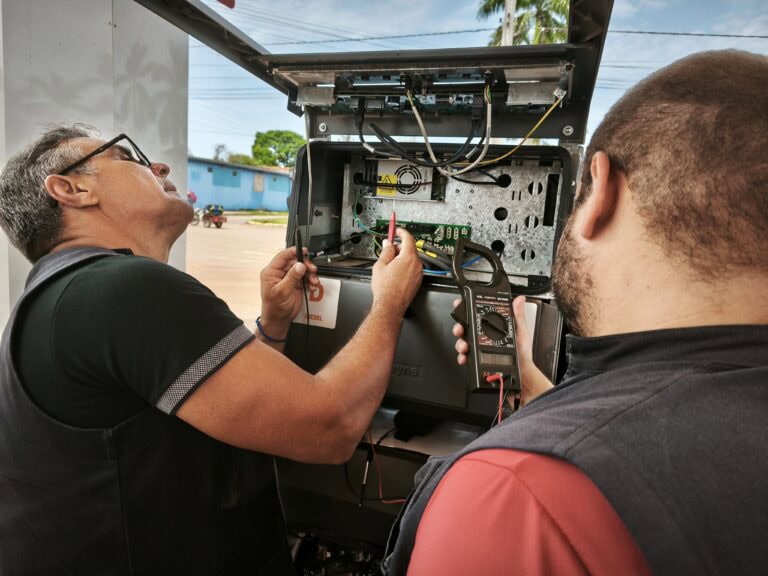 Equipes do Ipem realizam fiscalização em postos de combustíveis e comércios no interior do Acre.