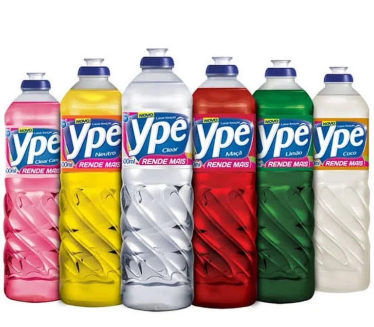 Produtos de limpeza da marca Ypê.