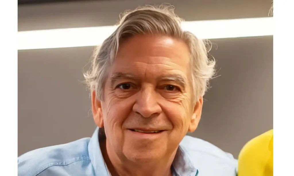 Guto Graça Mello em evento musical, produtor responsável por trilhas de novelas brasileiras