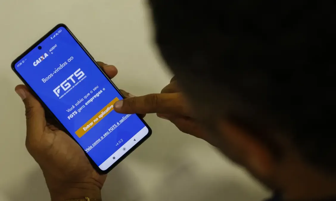 Uso do FGTS para pagar dívidas no Desenrola Brasil começa nesta segunda; veja como funciona