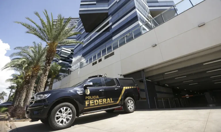 Governo federal lança programa Brasil Contra o Crime Organizado com investimento de R$ 11 bilhões para combater facções, tráfico de armas e fortalecer a segurança pública.