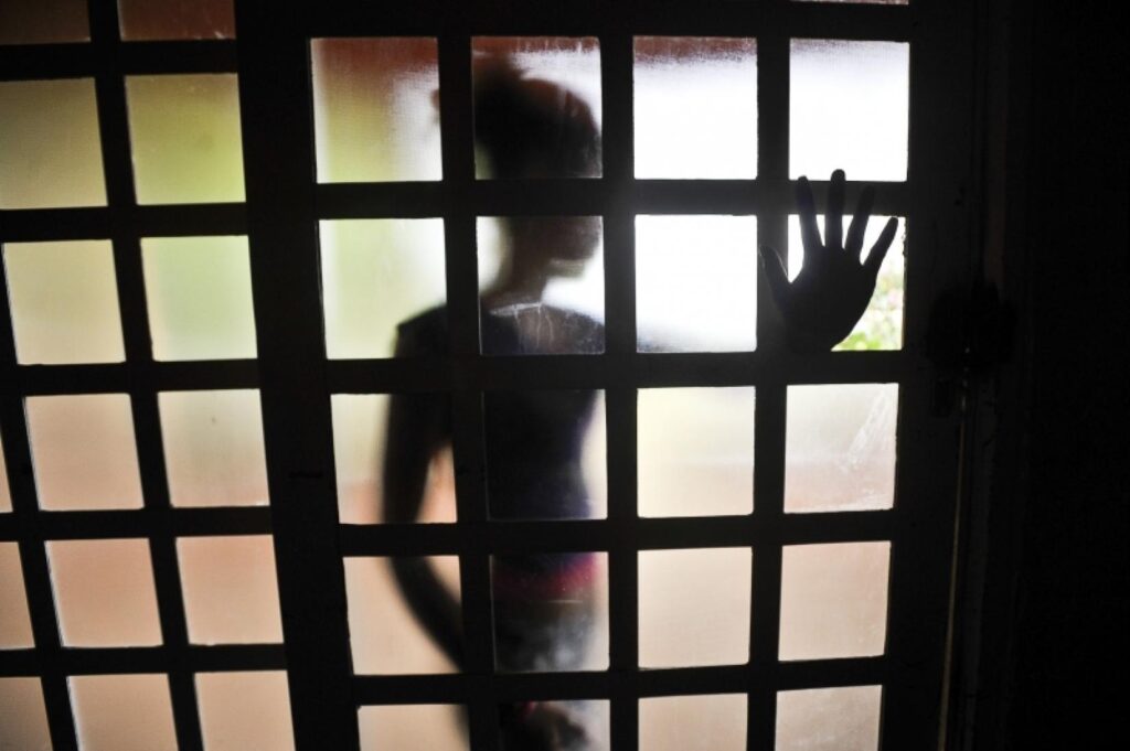 Dados estatísticos sobre crimes de violência sexual contra crianças e adolescentes no Acre.