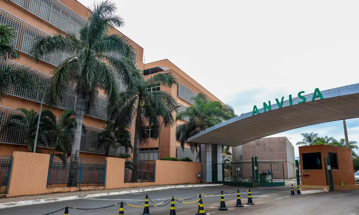 Anvisa aprova novo medicamento oral para câncer de mama em casos avançados