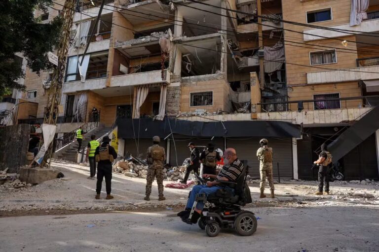 Irã ameaça bases dos EUA após ataque de Israel em Beirute.