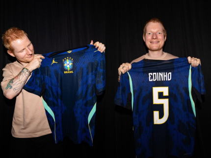 ed-sheeran-exibe-blusa-do-brasil-estampada-com-apelido-que-ganhou-dos-fas