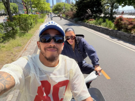 kim-kardashian-compartilha-registros-com-lewis-hamilton-pela-1a-vez-nas-redes-sociais