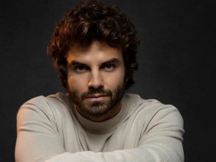 Antes de viver Rivellino na Netflix, Daniel Blanco passou em peneira do Flamengo