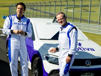 “Acelerados” aposta em ação com Rubinho Barrichello para alertar sobre celular ao volante