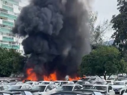 Dois helicópteros colidem no ar e deixam seis mortos no Rio de Janeiro