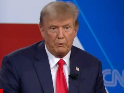 Gafe no G7: Trump erra ao vivo e confunde Flávio e Eduardo Bolsonaro em declaração