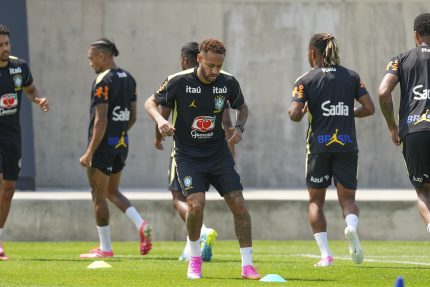 Neymar fica de fora de viagem da Seleção e não estará em jogo contra o Haiti