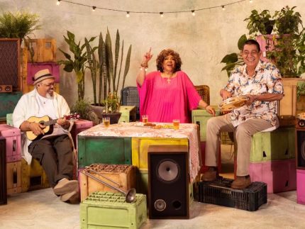 “É de Casa” reúne gigantes do samba em encontro que já emociona o país