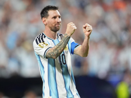 Histórico! Messi marca e se isola no topo da artilharia da história das Copas