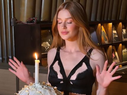 Marina Ruy Barbosa comemora os 31 anos com festa surpresa, amigos e karaokê