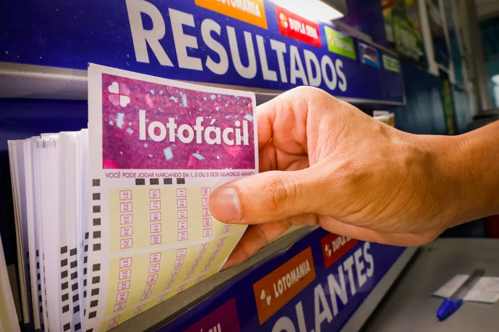 Confira os números da Lotofácil 3720, Lotomania 2942, Dupla Sena 2975 e Super Sete 865 sorteados hoje