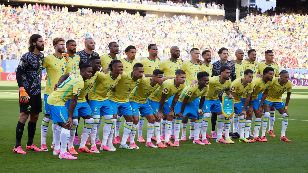 Brasil vence o Japão de virada nos acréscimos e garante vaga nas oitavas da Copa do Mundo