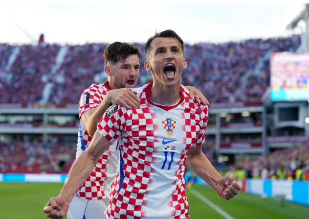 Budimir marca gol da vitória da Croácia e relembra pênalti que viralizou no futebol mundial
