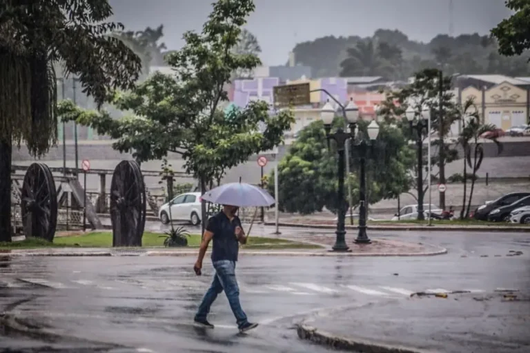 Previsão do tempo no Acre com chuvas fortes e tempo instável nesta quarta-feira.