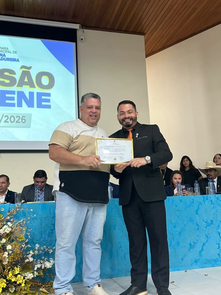 Sorriso Show recebe Moção de Aplauso da Câmara Municipal de Sena Madureira pelos serviços prestados à comunicação.