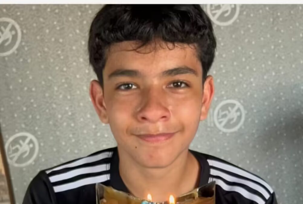 “Pelo amor de Deus, ajudem meu filho”: mãe faz apelo desesperado por sangue para estudante internado na UTI