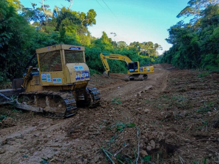 Recuperação de ramais na Transacreana avança durante a Operação Verão 2026.