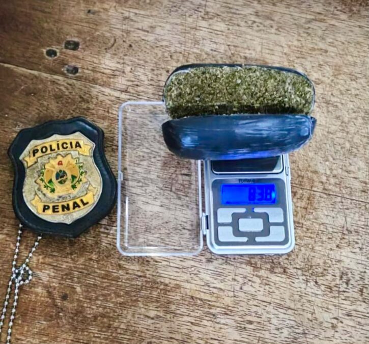 Mulher é presa ao tentar entrar com maconha durante visita em presídio de Cruzeiro do Sul