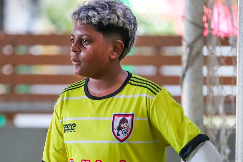 Goleiro de 11 anos busca apoio para disputar a ROCUP 2026 em Rondônia.