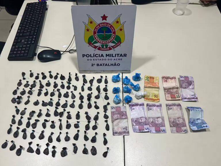 Polícia Militar apreende 213 porções de drogas durante operação em balneário de Rio Branco.
