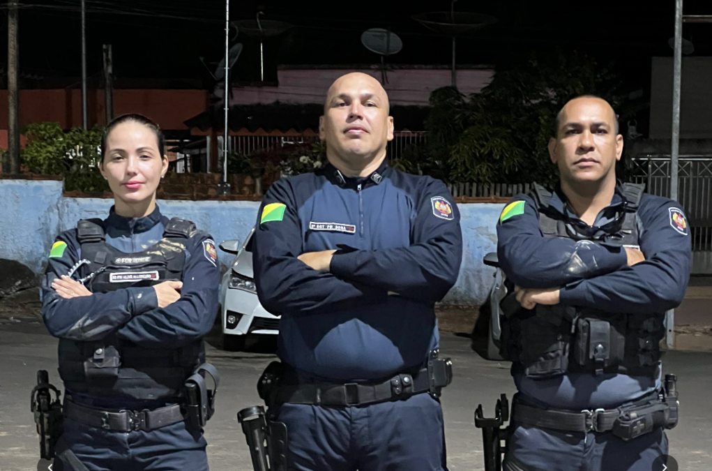Policiais militares de folga prestaram os primeiros socorros às vítimas do desabamento da Ponte Frei Paolino