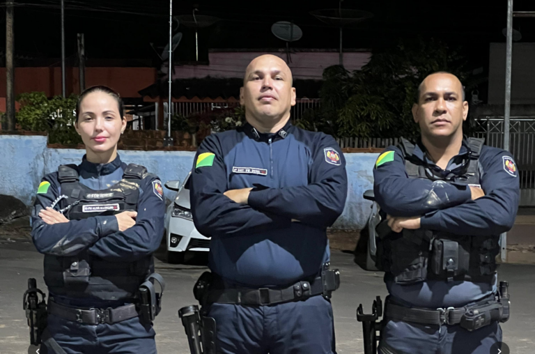Policiais militares de folga prestaram os primeiros socorros às vítimas do desabamento da Ponte Frei Paolino