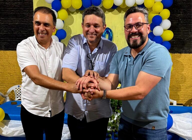 Michael Marques ao lado de Alan Rick e Jairo Cassiano em evento político no Acre