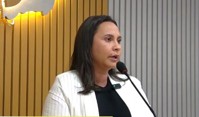Helissandra Matos cobra mais ambulâncias e agilidade no centro cirúrgico de Sena Madureira