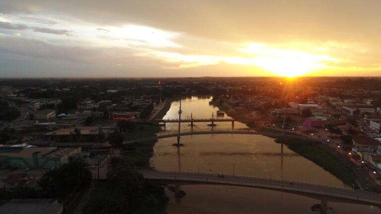 Previsão do tempo no Acre para quinta-feira com sol, nuvens e calor em diversas regiões do estado.