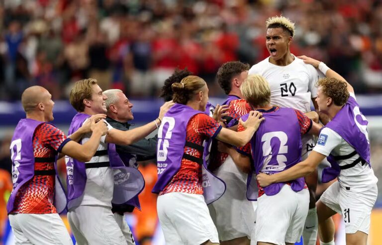 Lance espetacular diante da Costa do Marfim rende elogios e entra na disputa pelo gol mais bonito do Mundial.