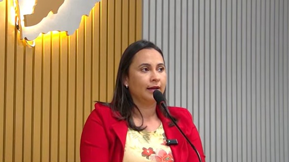 Helissandra Matos elogia trabalho da Secretaria de Produção em Sena Madureira