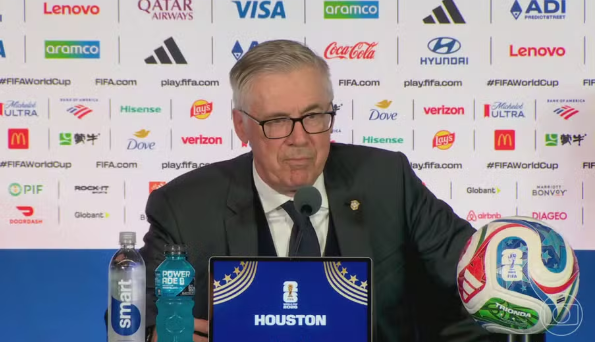O que Ancelotti falou no intervalo? Jogadores revelam conversa antes da virada do Brasil sobre o Japão