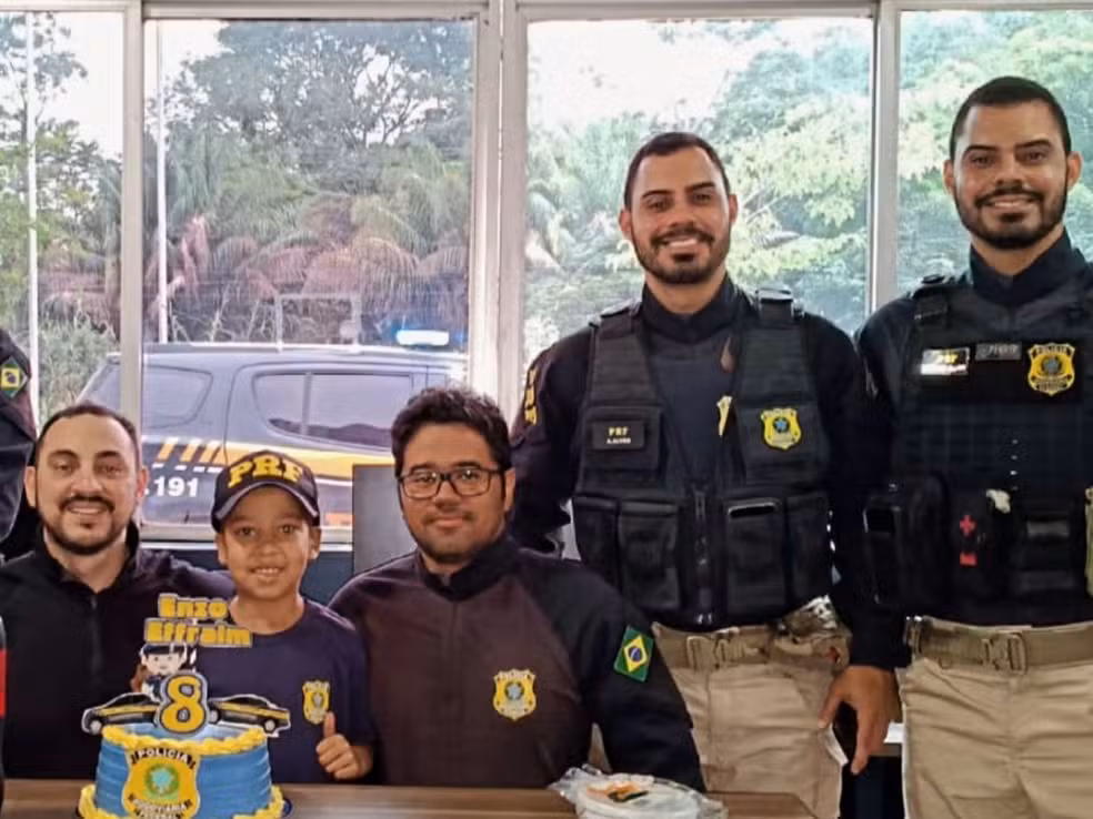 Menino que ganhou festa da PRF morre de câncer no Acre após longa batalha contra doença grave